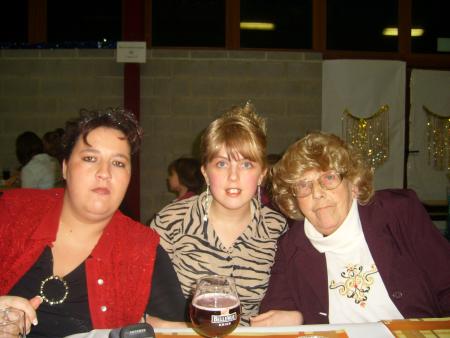christelle moi et ma grand mere a notre sortie du nouvel an 2006