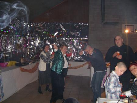 mick qui danse avec les mamy