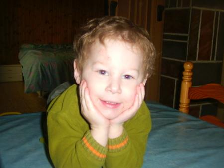 sillyvan le frere de deborah et estelle. trop mimi