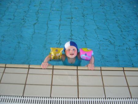 ma fille a la piscine