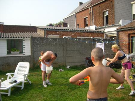 bravo gwend elle  a reussi a avoir un chasseur d'eau lollll