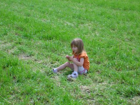 emilie la fille de ber et titia et la copine de oceane.