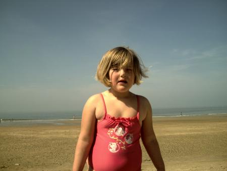 voici sarah la fille de christelle. une super copine a ma fille.