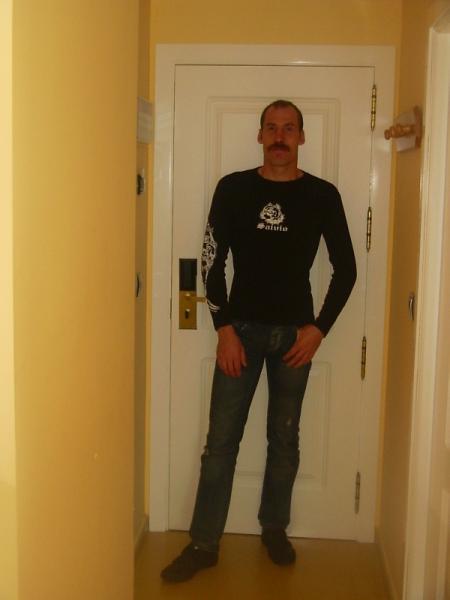 voici j-f le parrain de ma fille , l'homme de ma meilleur amie d'enfance 