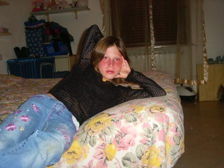 estelle la fille de ma meilleure amie d'enfance, elle est en italie la.