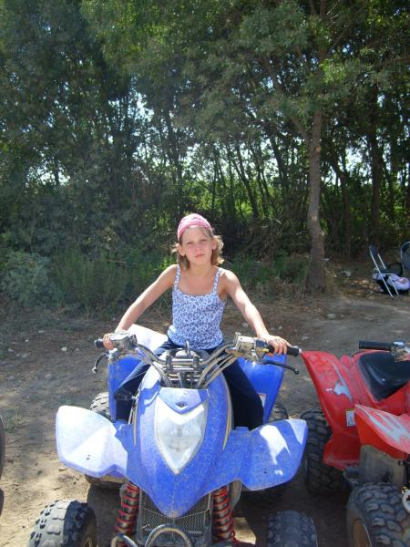 estelle en quad en vacance