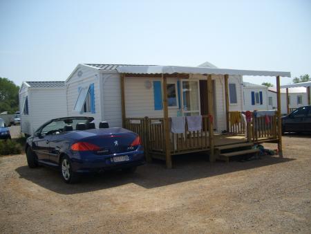 voici notre belle caravane que nous avions en vacanceeeeeeeeeeee.