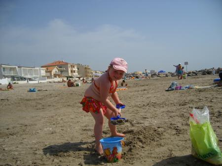oceane a la plage en vacance a palavas.